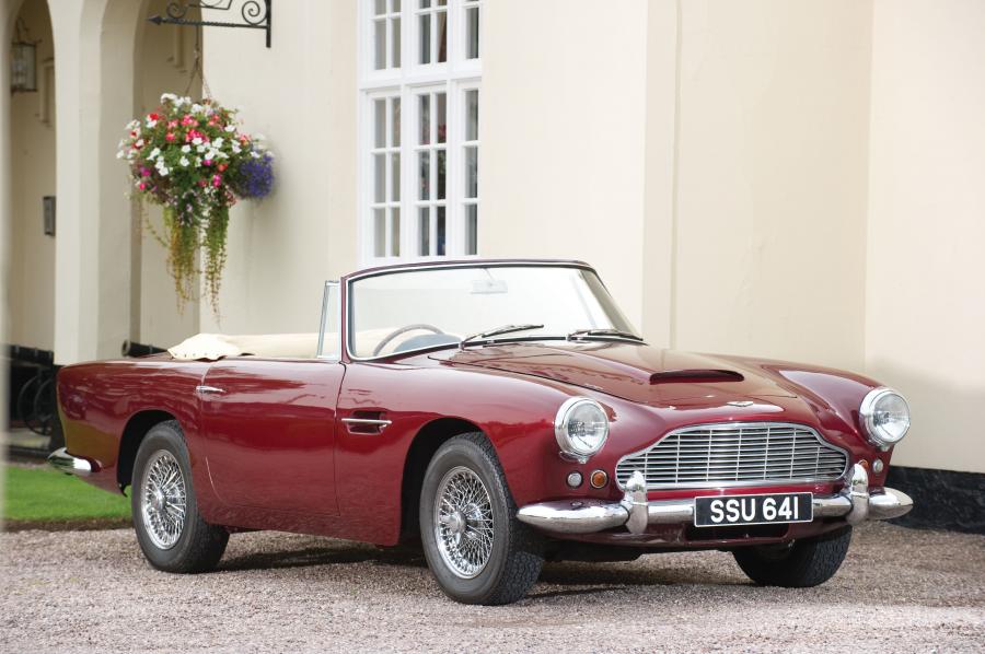  Aston Martin DB4 Convertible 1962 года  (фото 31 из 41)